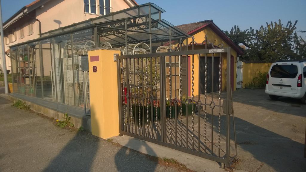 瑞士波尔佐伊住宿加早餐旅馆 Vully-les-Lacs 外观 照片